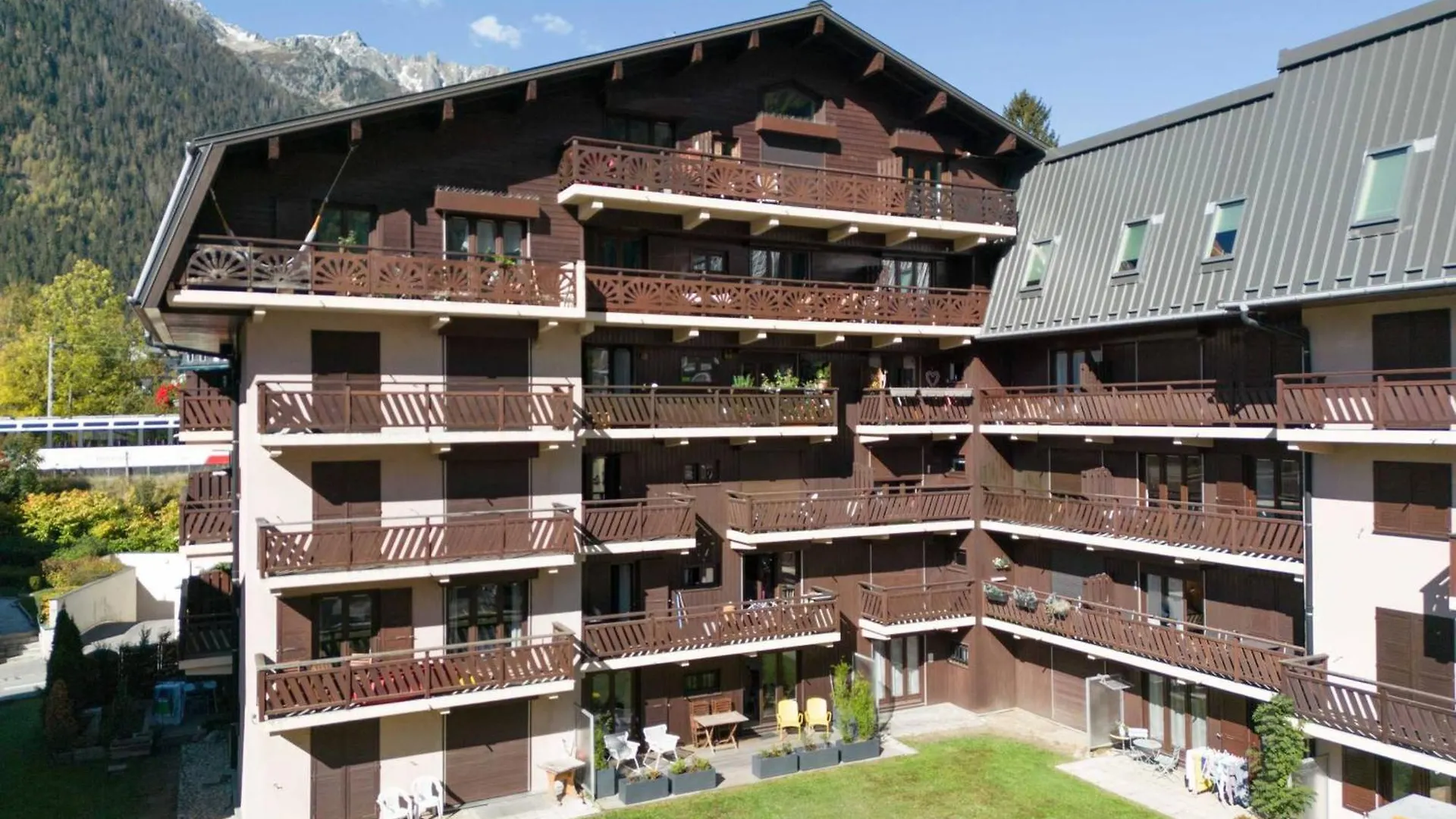 Appartement Avec Terrasse A Chamonix, Parking Et Wifi - Fr-1-343-230