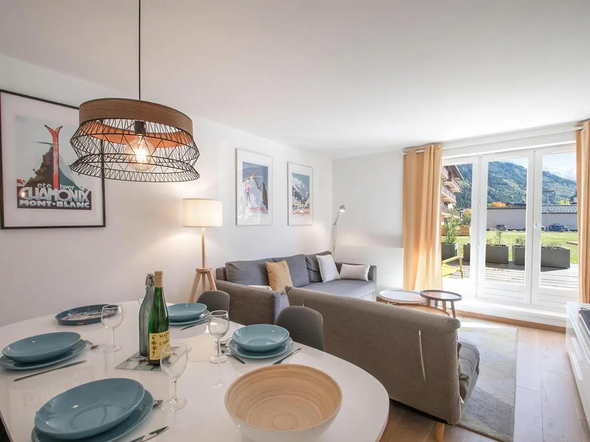 Apartment Appartement Avec Terrasse A Chamonix, Parking Et Wifi - Fr-1-343-230